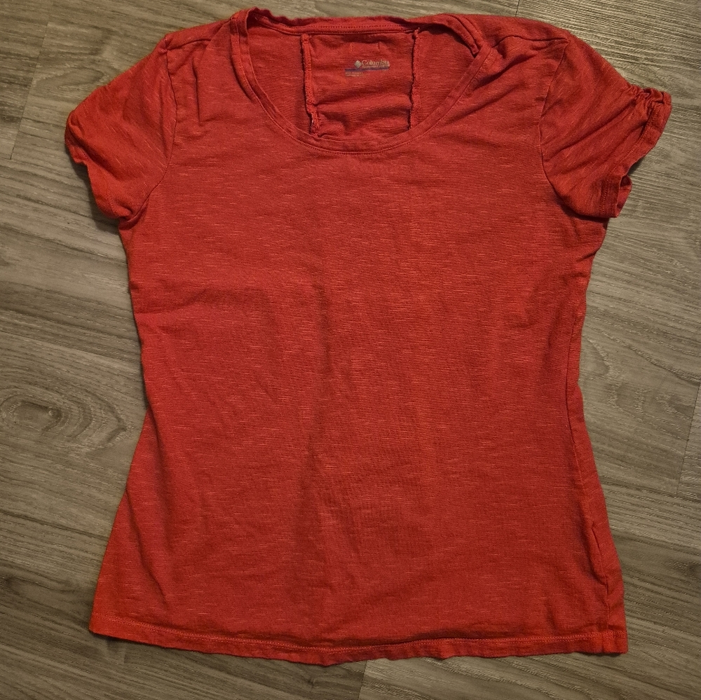 Columbia Women's Vibrant Red Short Sleeve Tee